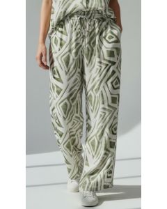 Broek Tess army